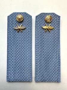 Погоны ВКС ВВС с фурнитурой голубые Рядовой КАРТОН