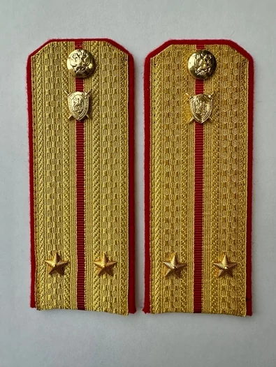 Погоны Следственного комитета парадные Лейтенант картон цвет золотой