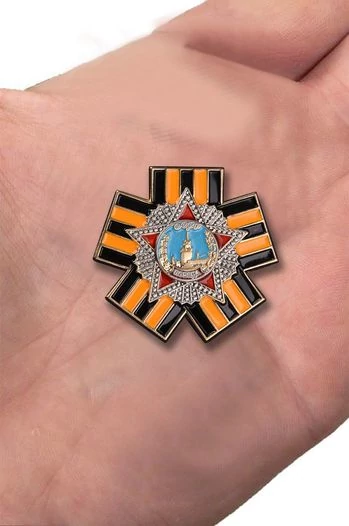 Значок с орденом Победы