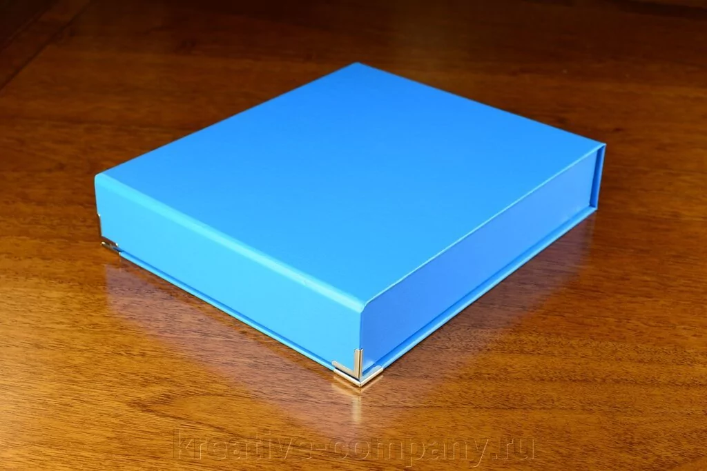 Коробка дизайнерская голубая