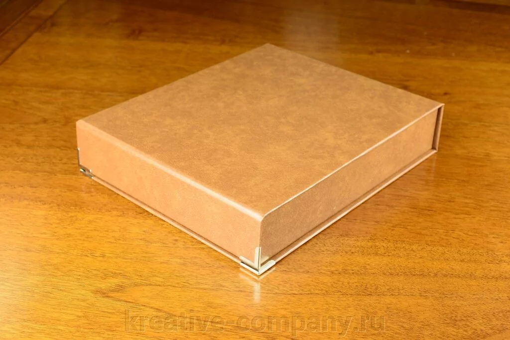 Коробка дизайнерская коричневая