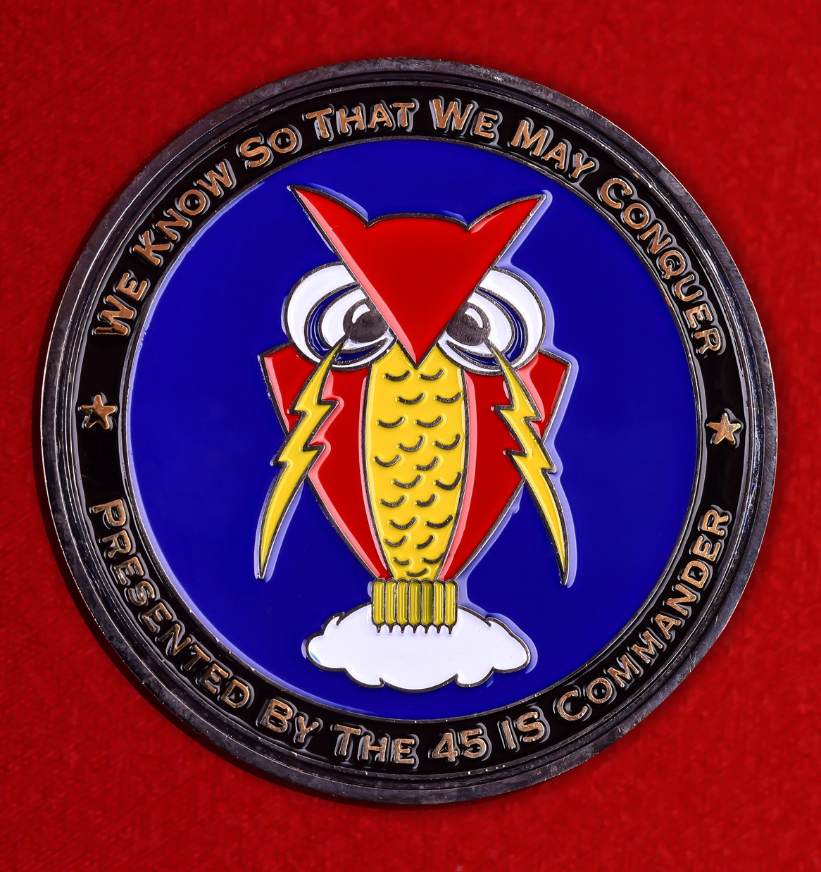 Наградный знак ВВС США "За отличие в службе на базе Лэнгли"