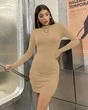 Короткое платье водолазка с длинным рукавом цвет бежевый