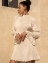 Короткое плиссированное платье с рукавами клеш цвет белый