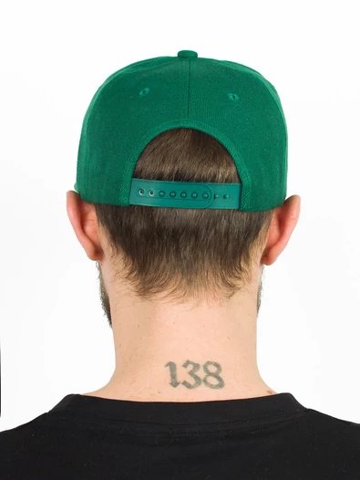 Бейсболка летняя с изогнутым козырьком Snapback цвет зеленый