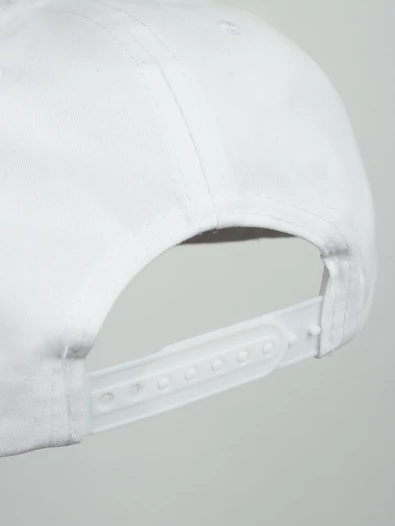 Бейсболка летняя с прямым козырьком Snapback с нашивкой Кеды цвет белый