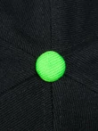 Бейсболка летняя с прямым козырьком Snapback цвет черный с зеленым козырьком